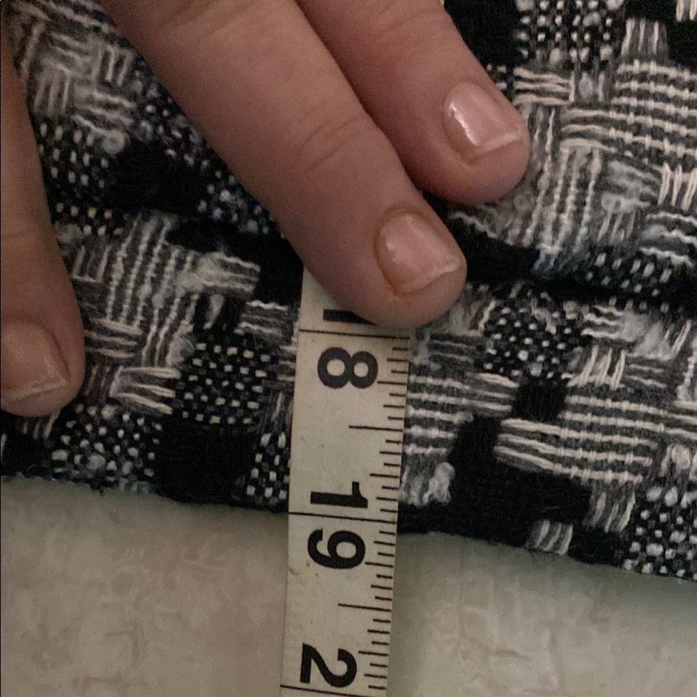 NWT Black and White Geometric Blazer with Structured Fabric - Picture 10 of 11